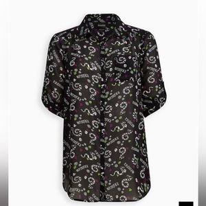 TORRID SIZE 2 2X 18-20 BEETLEJUICE SANDWORM BUTTON DOWN TUNIC CHIFFON